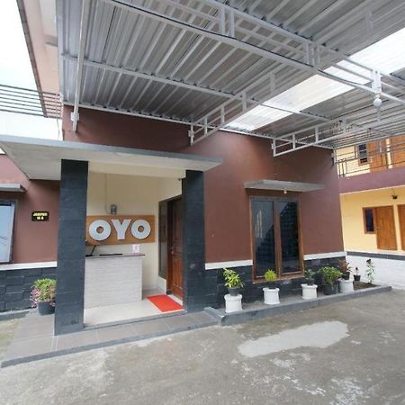 ホテル Oyo 347 バヤン ブラザーズ ゲスト ハウス Maguwo エクステリア 写真